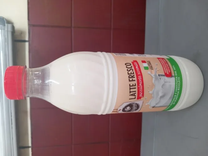 Immagine 4 del prodotto Latte fresco alta qualita' e latte parzialmente scremato