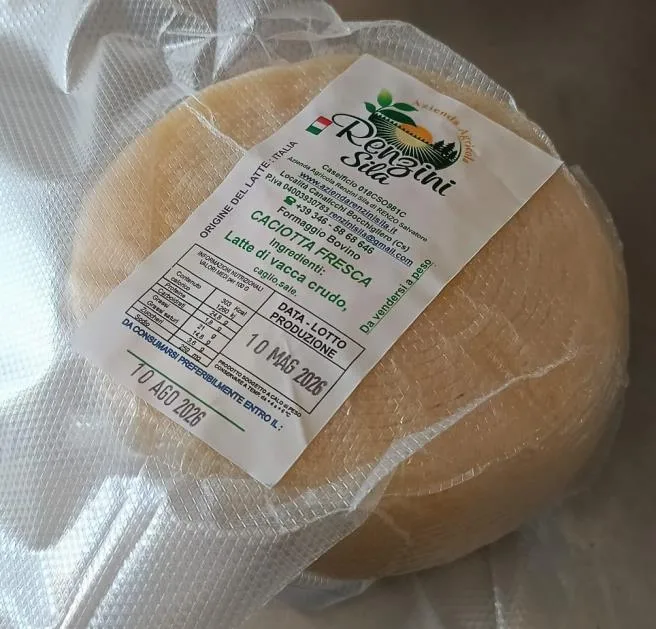 Immagine del prodotto Caciotta Fresca Ingredienti: Latte di vacca crudo, caglio, sale