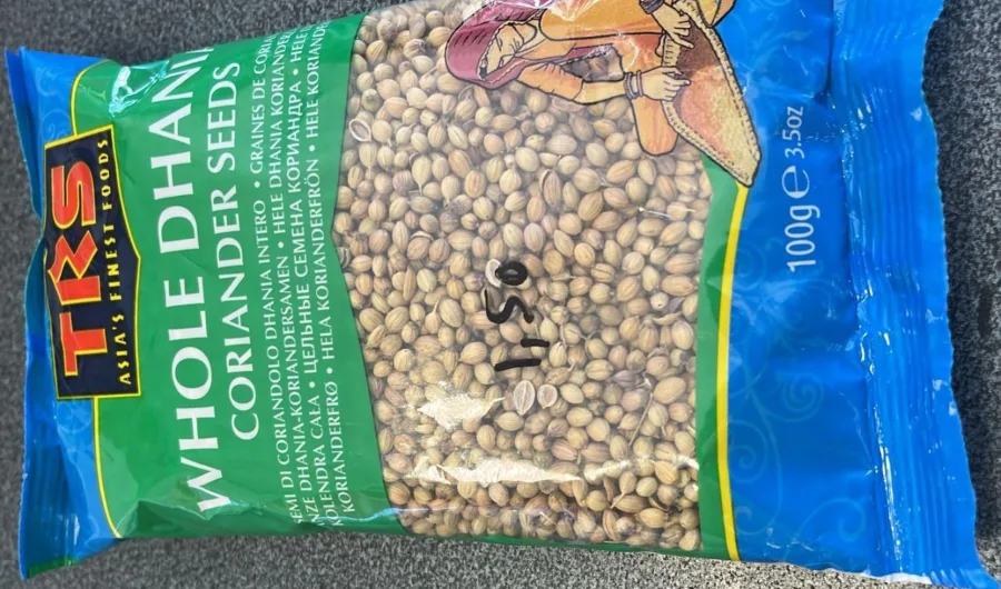 Confezione di TRS Whole Dhania Coriander Seeds (Semi di Coriondolo)