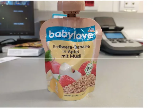 Confezione di babylove Purea di frutta a base di mela, fragola e banana con cereali integrali