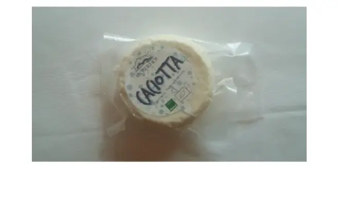 Confezione di caciotta di pecora