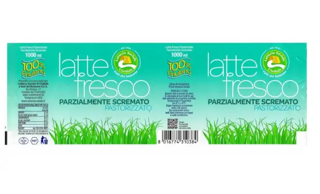 Confezione di LATTE FRESCO PASTORIZZATO PARZIALMENTE SCREMATO