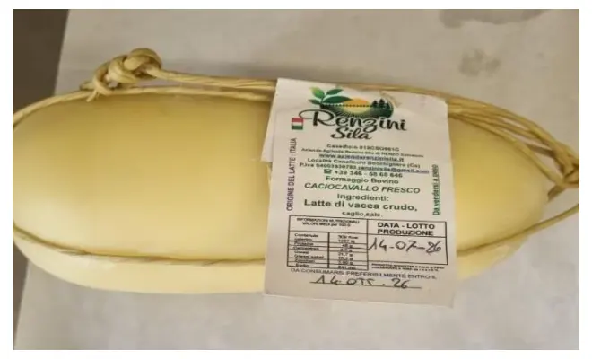 Confezione di Caciocavallo Fresco Ingredienti: Latte di vacca crudo, caglio ,sale