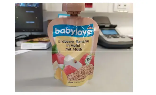 Confezione di babylove Purea di frutta a base di mela, fragola e banana con cereali integrali